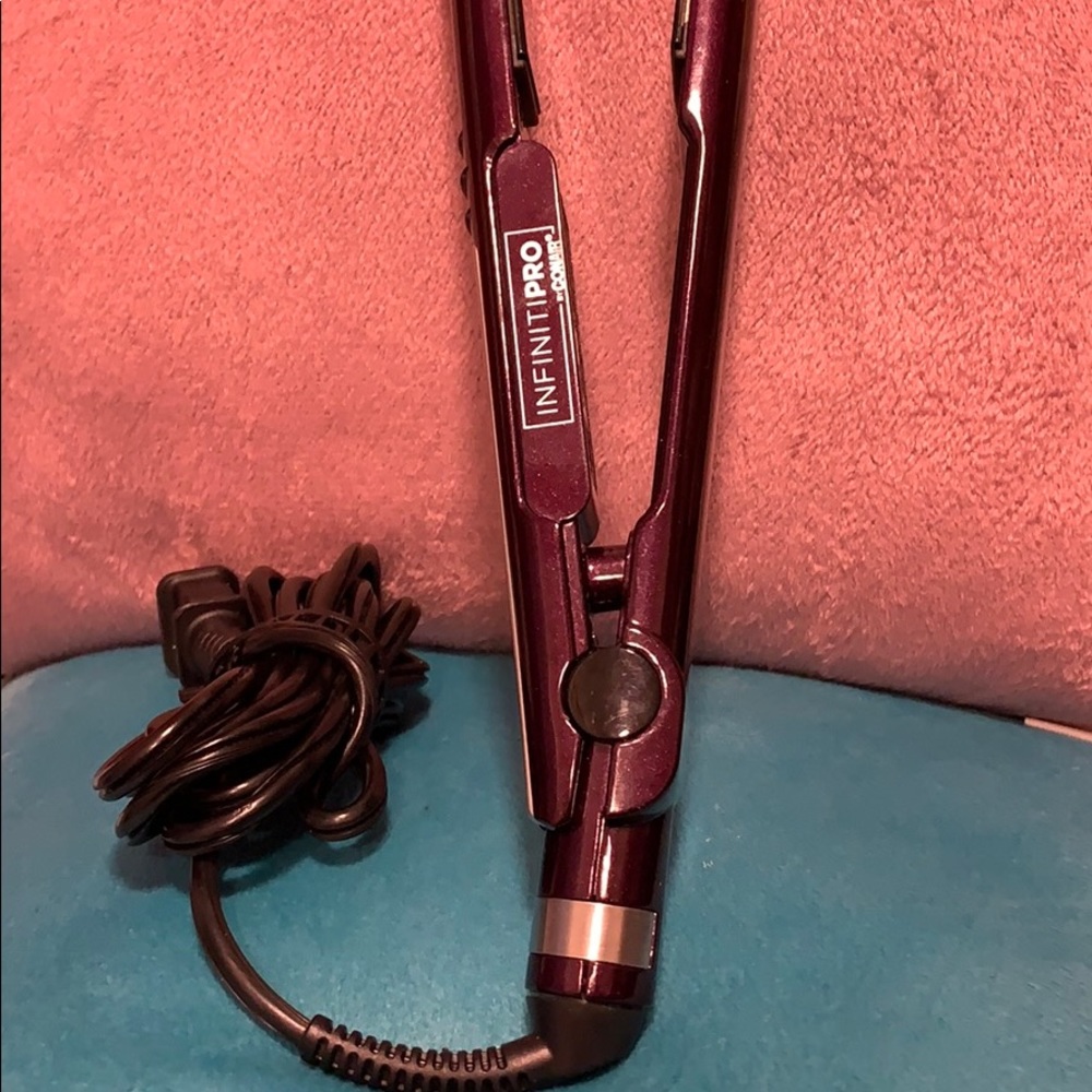 Conair Infintipro flat iron